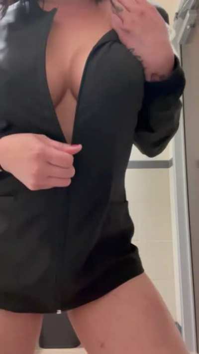 When you’re stuck working night shifts 💋[f]