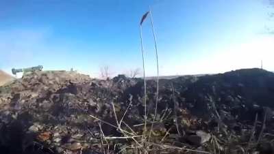 Ukrainian soldier fires a Javelin towards Russian positions in the Vuhledar area. November 2023