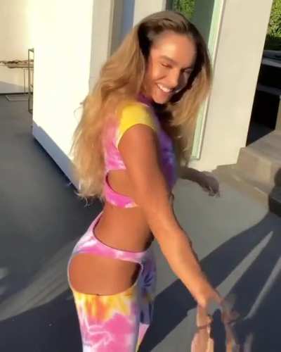 Booty jiggling loop