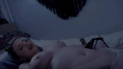 Explicit scenes in PVT CHAT (released today) [Julia Fox 2021] [MIC]