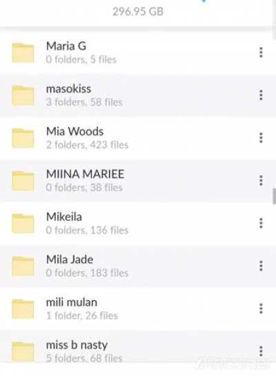 Check Comment For 300GB Of Models Pack😍<wbr>🔥👇👇
