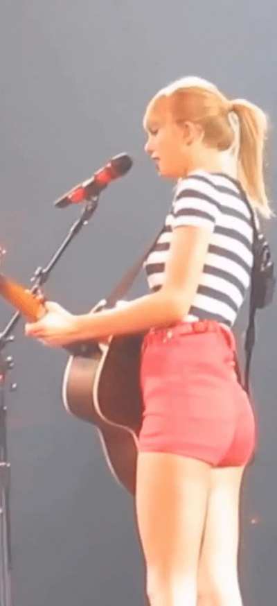 Gotta love red Taylor