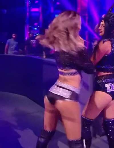 Peyton Royce. So hot!!!