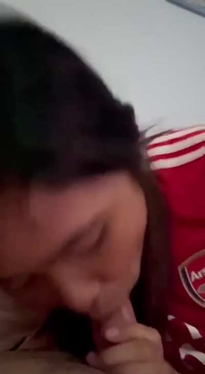 O raio do roteiro é o mesmo. Arsenal lidera a Premier League a TEMPORADA INTEIRA e querem perder no final. Eu te amaldiçoo Arsene Wenger e Pep Guardiola, canalhas! Ou será que eu que apostei demais com meu amigo e agora tô pagando o preço... Pela terceira