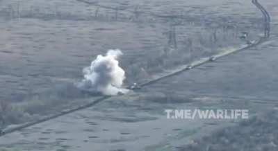 Ua pov. Russian armor suffering heavy casualties during an attempted offensive on Pavlovka, Donetsk. The disastrous result of the offensive was written about by Telegram source below