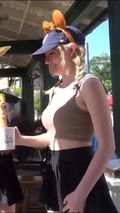 🥴