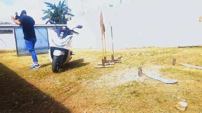 Boss akin na licensya at rehis…