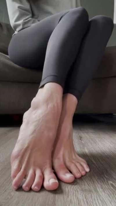 some toes & veins for your toesday viewing pleasure!