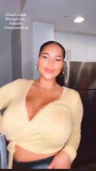 👀