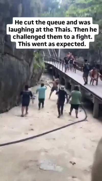 The Aveage White guy thinks queues are for non-Whites