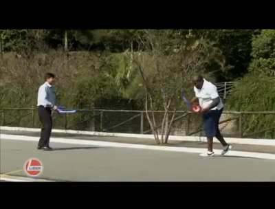 O ano é 2010 e vc via esse comercial passar na TV toda hora, e no fim a moda não pegou.