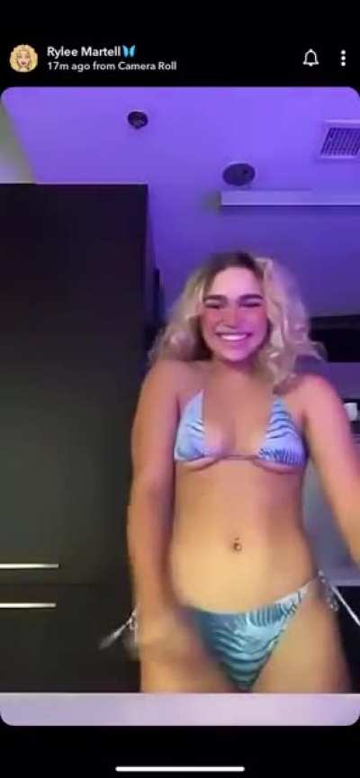 shes so hot