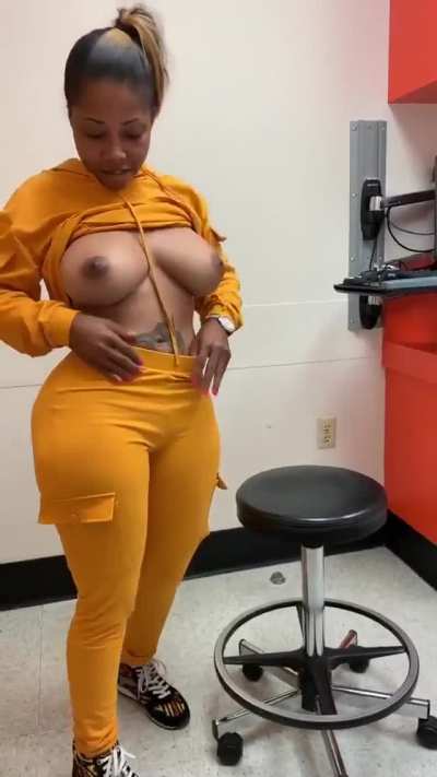 She so damn sexy