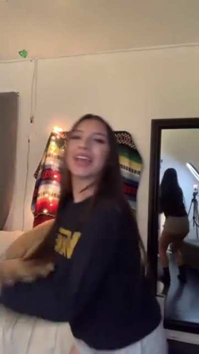 Leslieaq_Tiktok - Video #3116