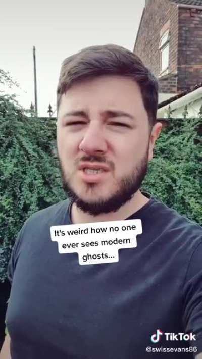 Spooky Halloween 90s Ghost