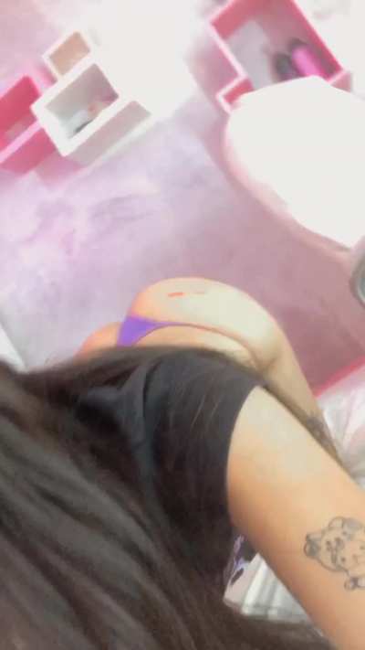 POV: you found me like this under the Christmas tree!
