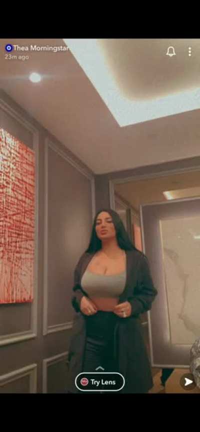 Bombshell Mathira 🥵🥵