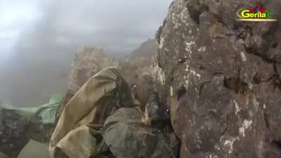 PKK fighters engage Turkish soldiers at incredibly close range