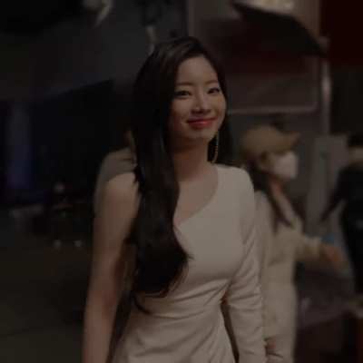 dahyun u need a dog? i can bark woof woof
