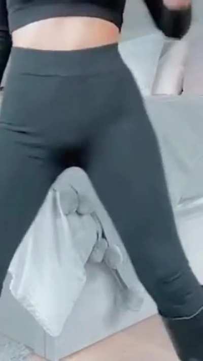 Miren su panocha y su enorme culo hermoso