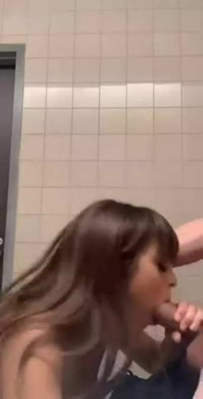 Riley Reid Sucking A Huge Load Out Of His Huge Cock