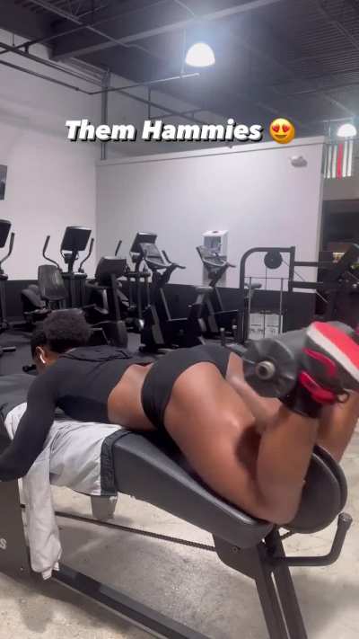 Those Hammies??? 🔥😍