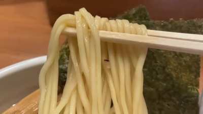 Perfect noodle pull in Shinjuku at Suzuran