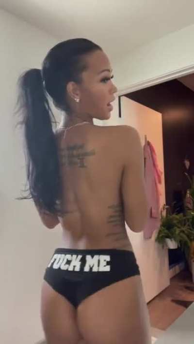 So fucking sexy