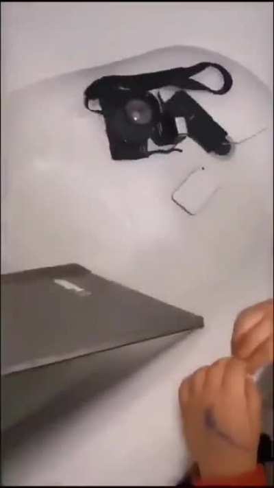This Cleaning patient kids wash all of the electronic devices in home