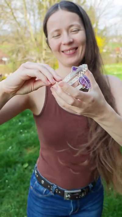 I wire wrapped a leaf armband with amethysts.