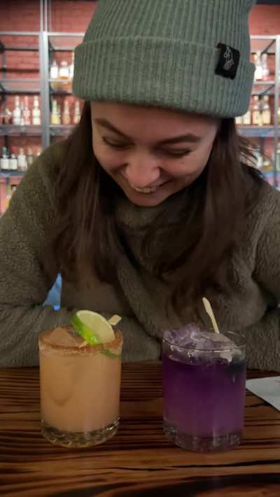 [GIF] Quick bar flash, definitely caught 😅
