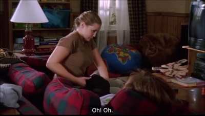 Abby, Reese’s Army bestfriend, gets handsy with Lois (can Hal fight? lol)