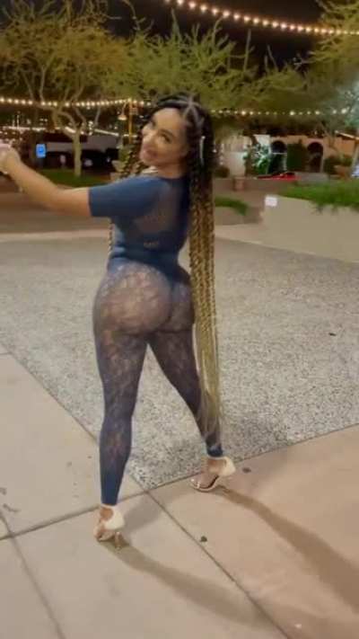 Tori Brixx (@toribrixx)
