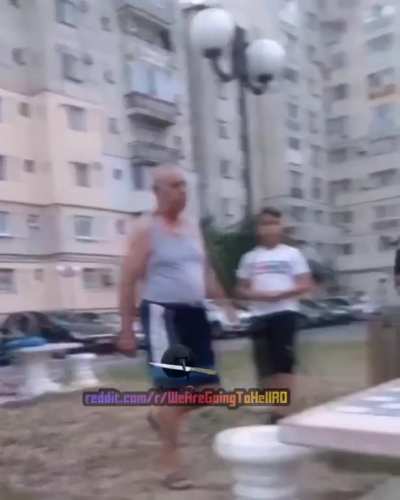 Batranel agresiv Giurgiu suparat ca este josvotat