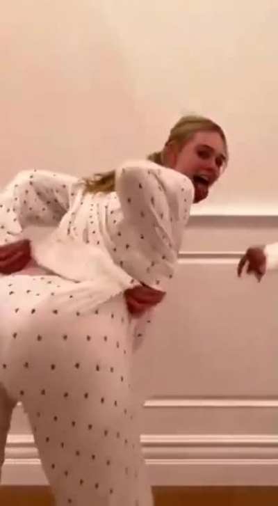 Elle Fanning