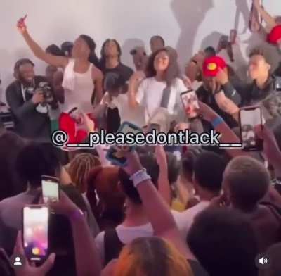 nigga performed the song dissing him🤣