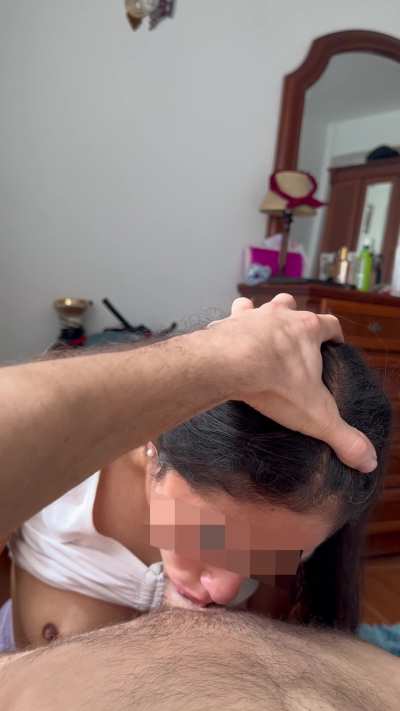 I love guys who cannot keep their hands to themselves even when I have his cock deep in my mouth