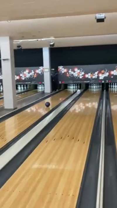 Sussy baka at the bowling alley