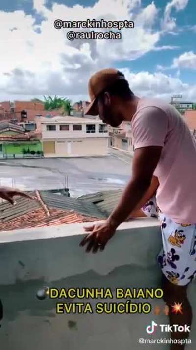 Então foi pra isso que o TinkWink disse que o corpo dele era seu muca?