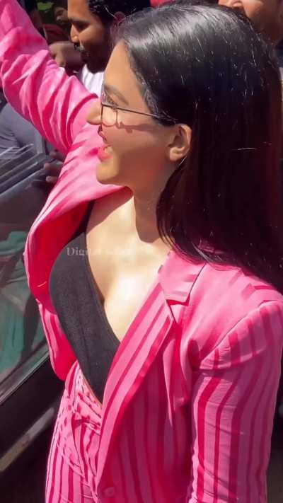 Honey Rose 