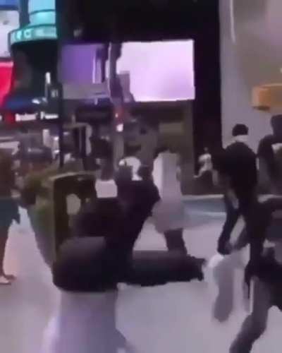 Star wars fights be like: