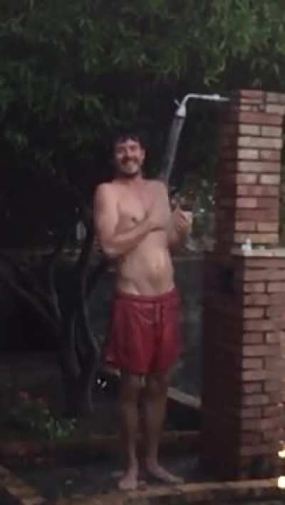 Outdoorshowers are the best.