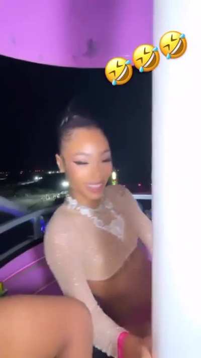 extended behind the scenes vid😩😩