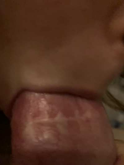 Im so good at giving head that he can't stop moaning