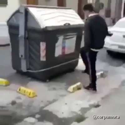 Don't know what to call this post but its garbage