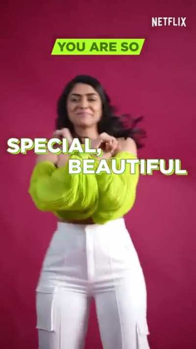 Can someone please remove text from this video 🤤🤤🤤