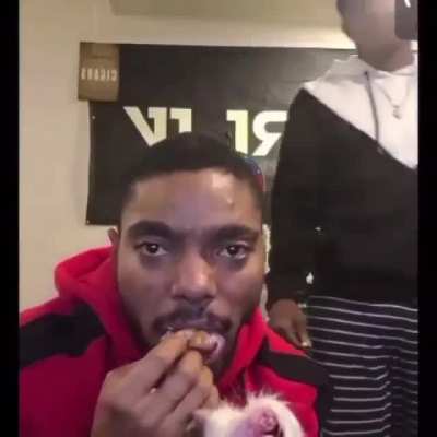 Cursed_eating_rat