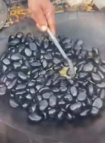How they make Sangak, Persian bread