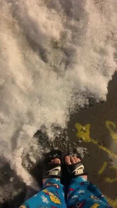 Hi