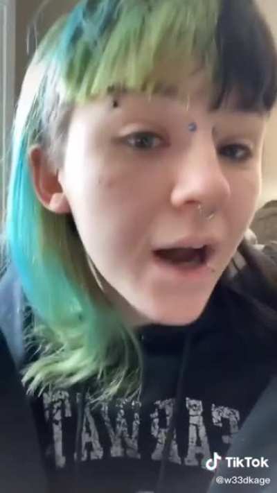 Claudia Conway, Kellyanne Conway’s daughter, bragged about how she screamed “ACAB” at polices during her arrest and get away with it. Not acknowledging the fact that she got away with it bc she is Kellyanne Conway’s daughter.